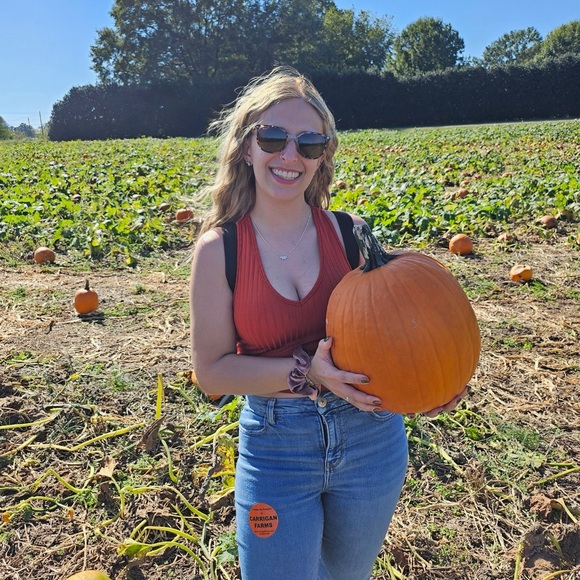 Meet your Posher, Ashleigh - Picture 4 of 7